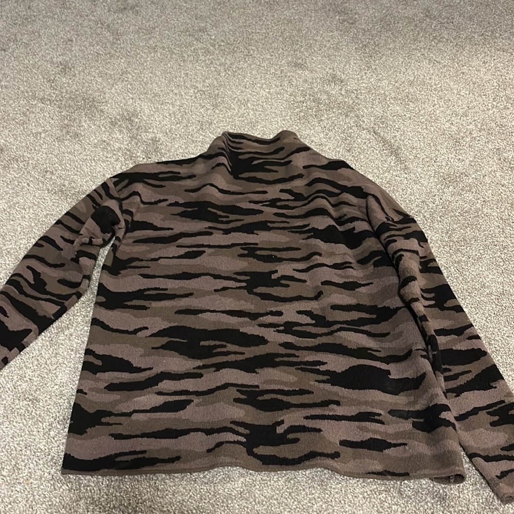 Two turtle neck sweaters - Picture 3 of 3